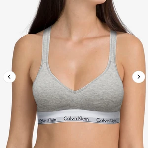 Calvin Klein - Säljer en CK topp då den var för liten för mig. Helt ny, aldrig använd. 