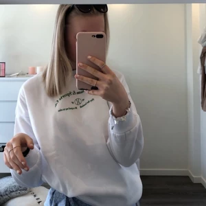 Tröja - Jätte fin sweatshirt, aldrig kommit till användning, oversize