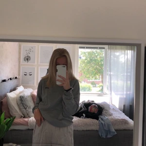 Sweatshirt  - Super fin tröja , lite oversize 