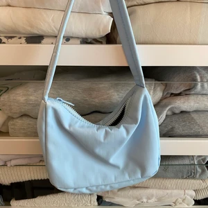 Blå väska  - Blå väska från Gina💓💓 frakten kostar 50kr