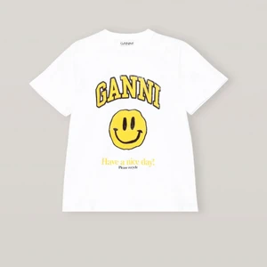 Ganni t-shirt  - Superfin ganni t-shirt som nästan är oanvänd. I storlek L men skulle säga att det mer är som en M!💕 Kan skicka mer bilder vid intresse.