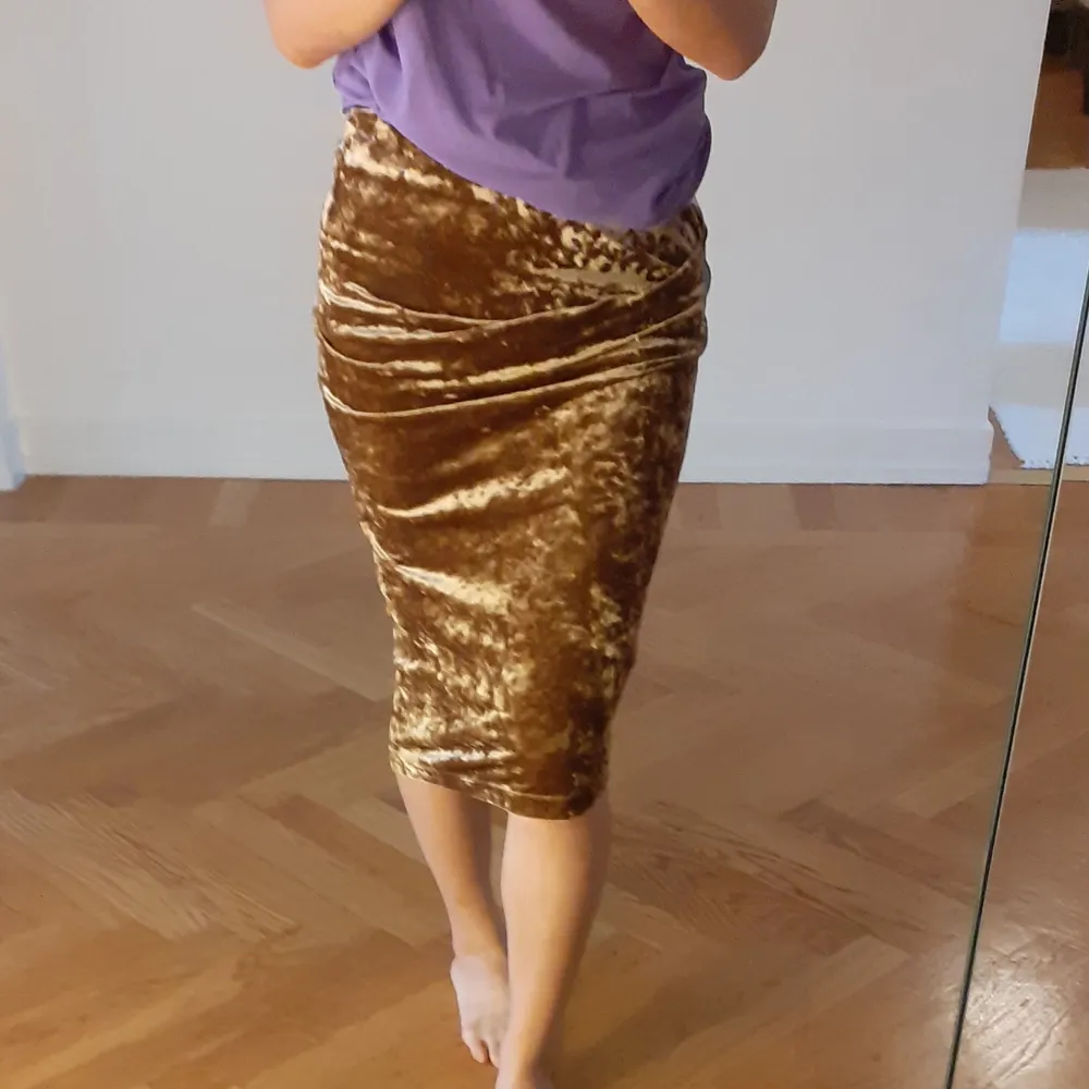 Vivienne Westwood skirt. Made in Japan. . Skjortor.