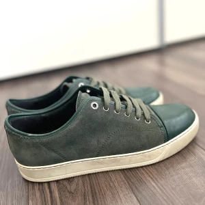 Lanvin Captoe - Riktigt feta Lanvin skor | Strl: 44 | Skick: 9.5/10 | Nypris: 5000kr | Inget og medföljer | Hör av er vid frågor eller funderingar!🤗