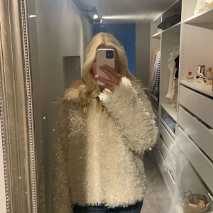 Fluff jacka 💕💕 - Så snygg fluffig jacka!💕 Är i superbra skick🥰