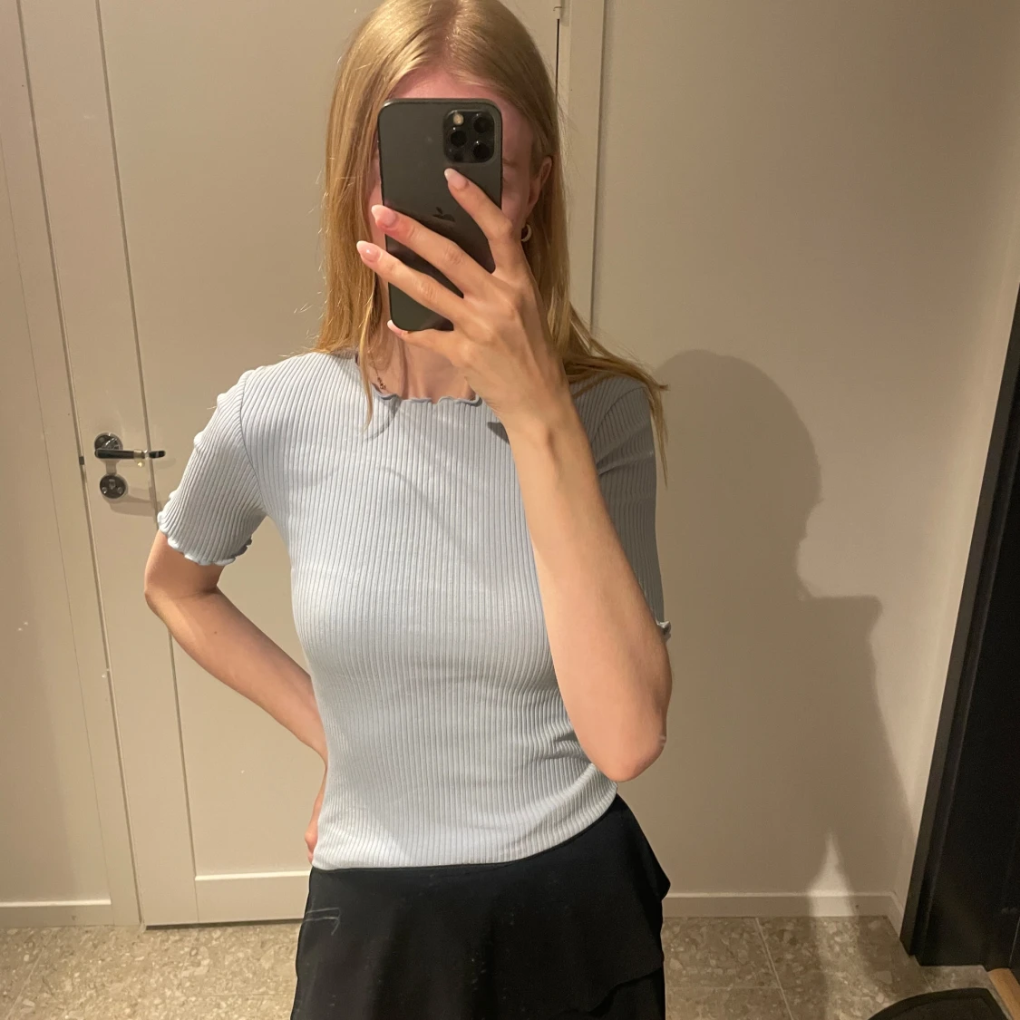 Ljusblå ribbad topp