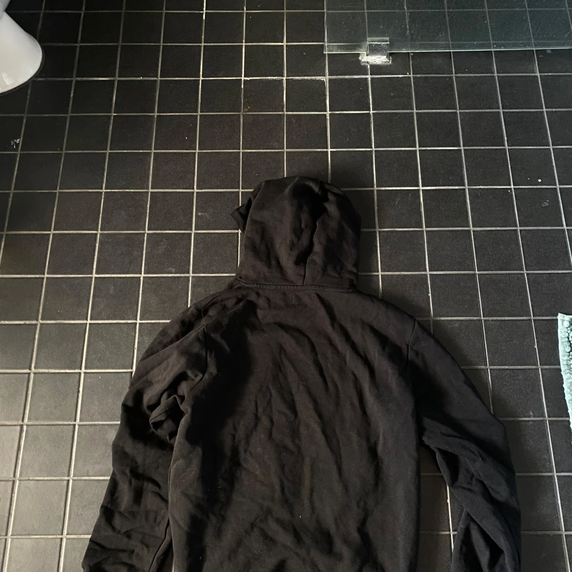Svart hoodie från Jack & Jones - 2
