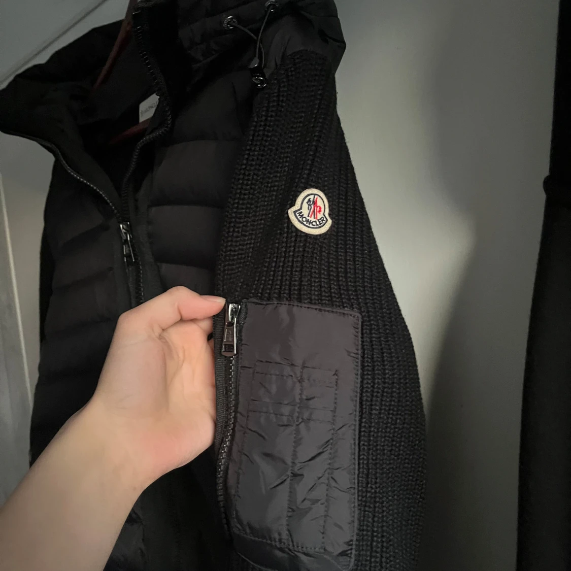 Svart hybridjacka från Moncler - 1