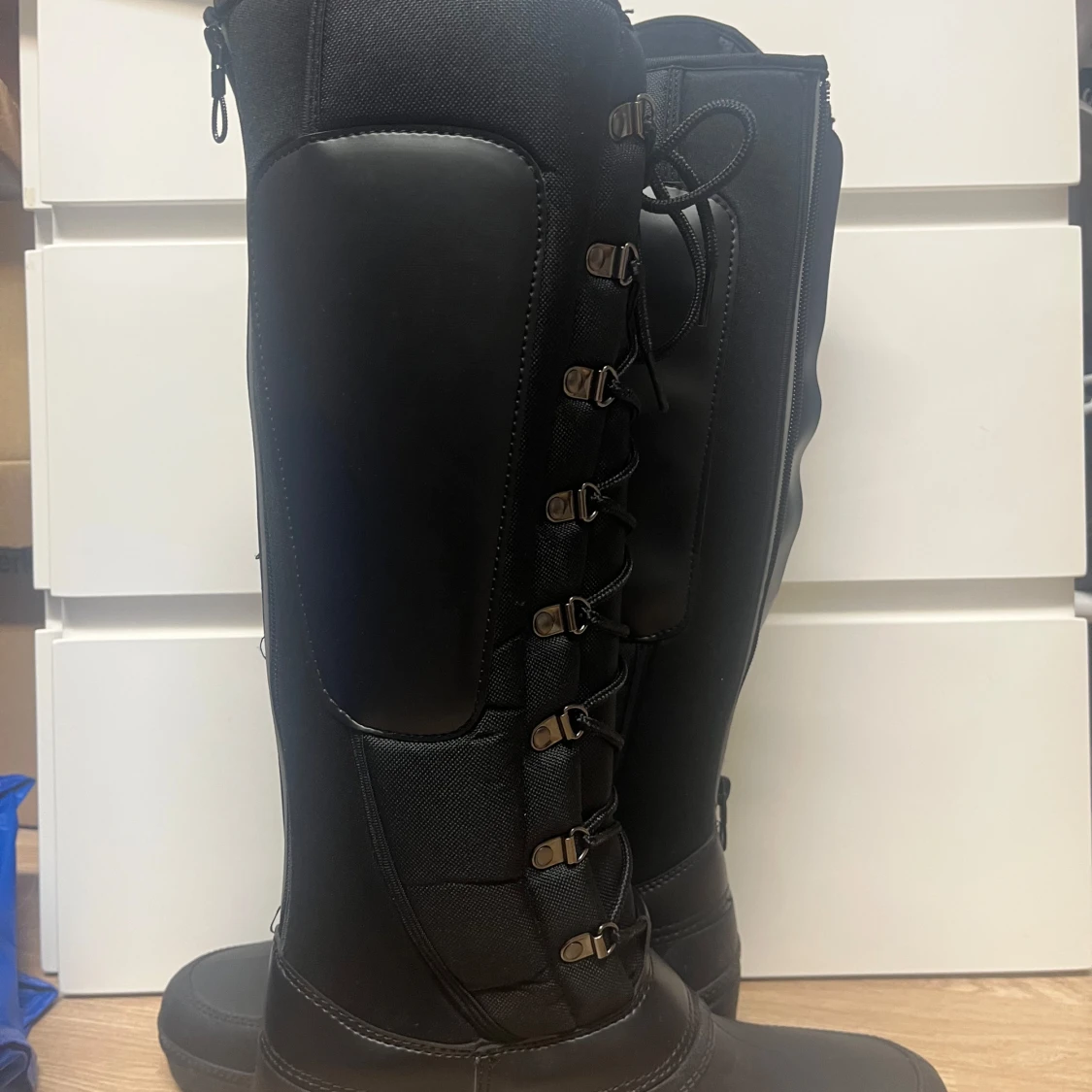 Svarta ridstövlar med snörning och dragkedja - 3