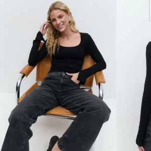 Långärmad öppna i ärmarna  - Soft touch tröja från Gina tricot. Använd några få gånger men för sällan för att ha kvar. Inga hål eller märken, ser ut som ny.💞