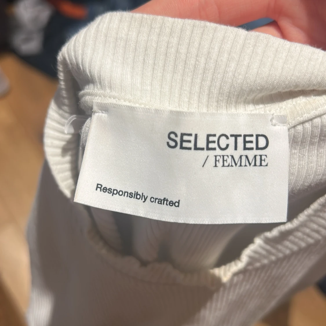Vit ribbad topp från Selected Femme - 2