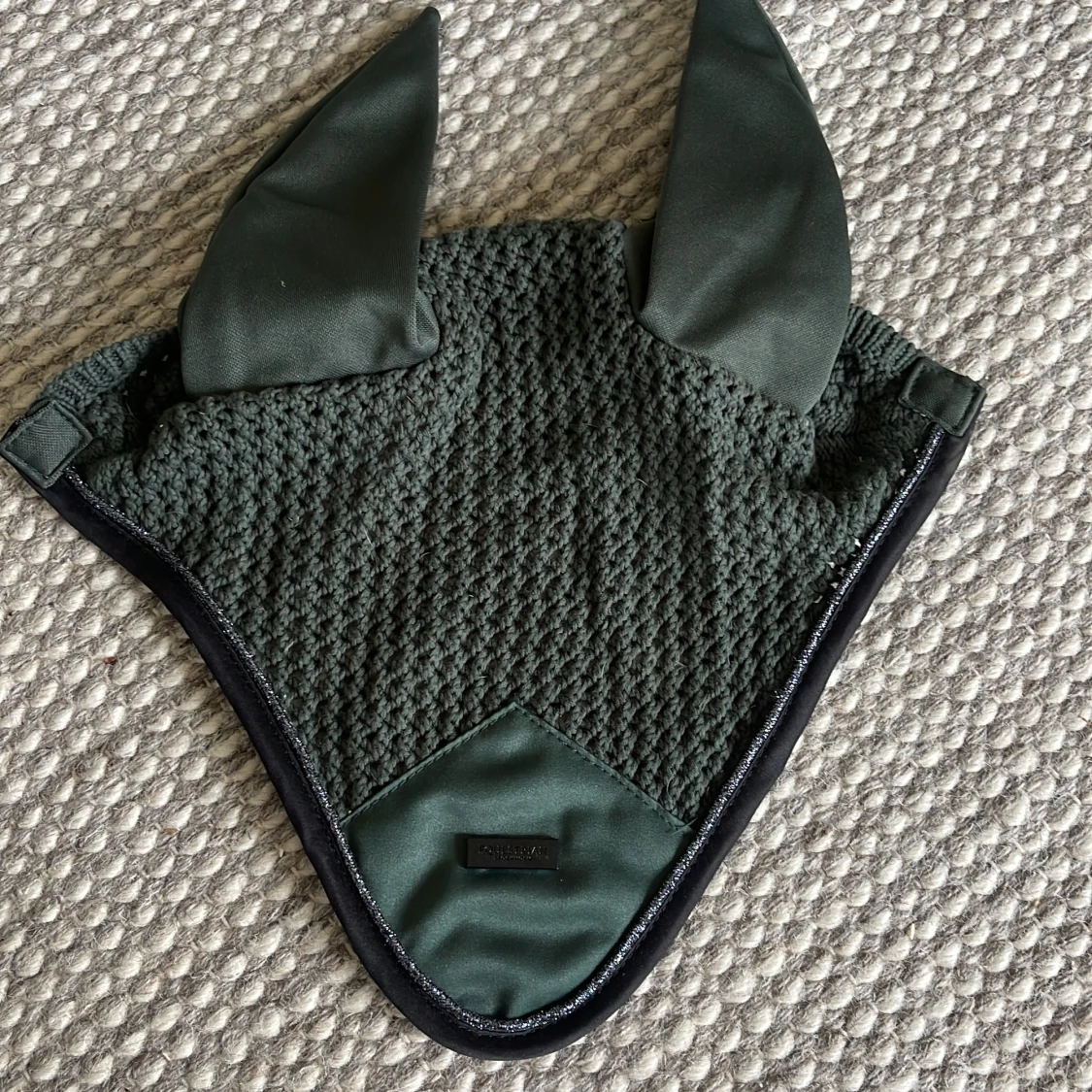 Mörkgrönt ridhuva från Equestrian Stockholm