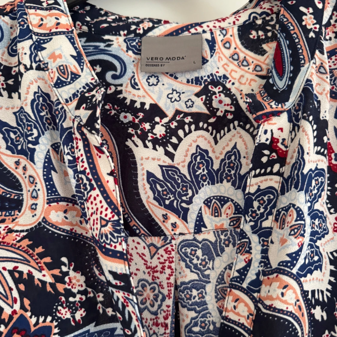 Mönstrad blus från Vero Moda - 1