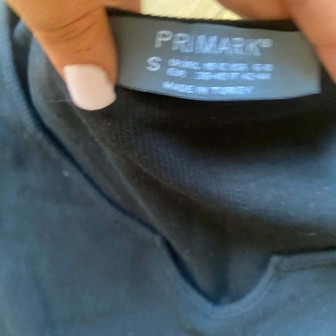 Svart croppad topp  - 2