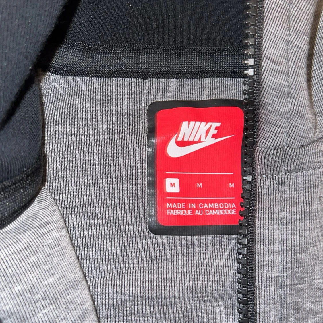 Grå Nike tech kofta - 1