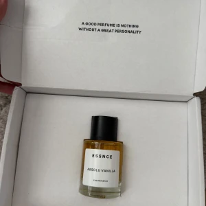 Essnce Absolu vanilla 50 ml - Endast provad ett par gånger, nästan helt full, se bild. 