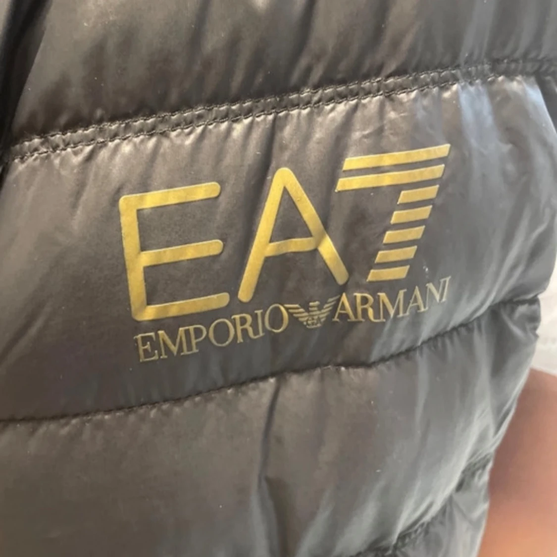 Svart dunväst från Emporio Armani EA7 - 3