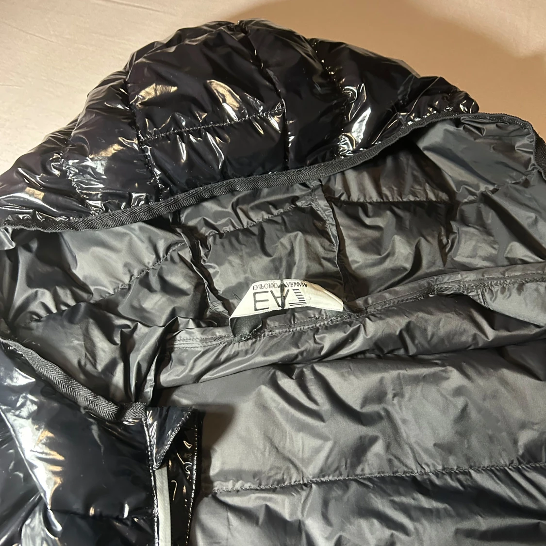 Svart EA7 jacka  - 3