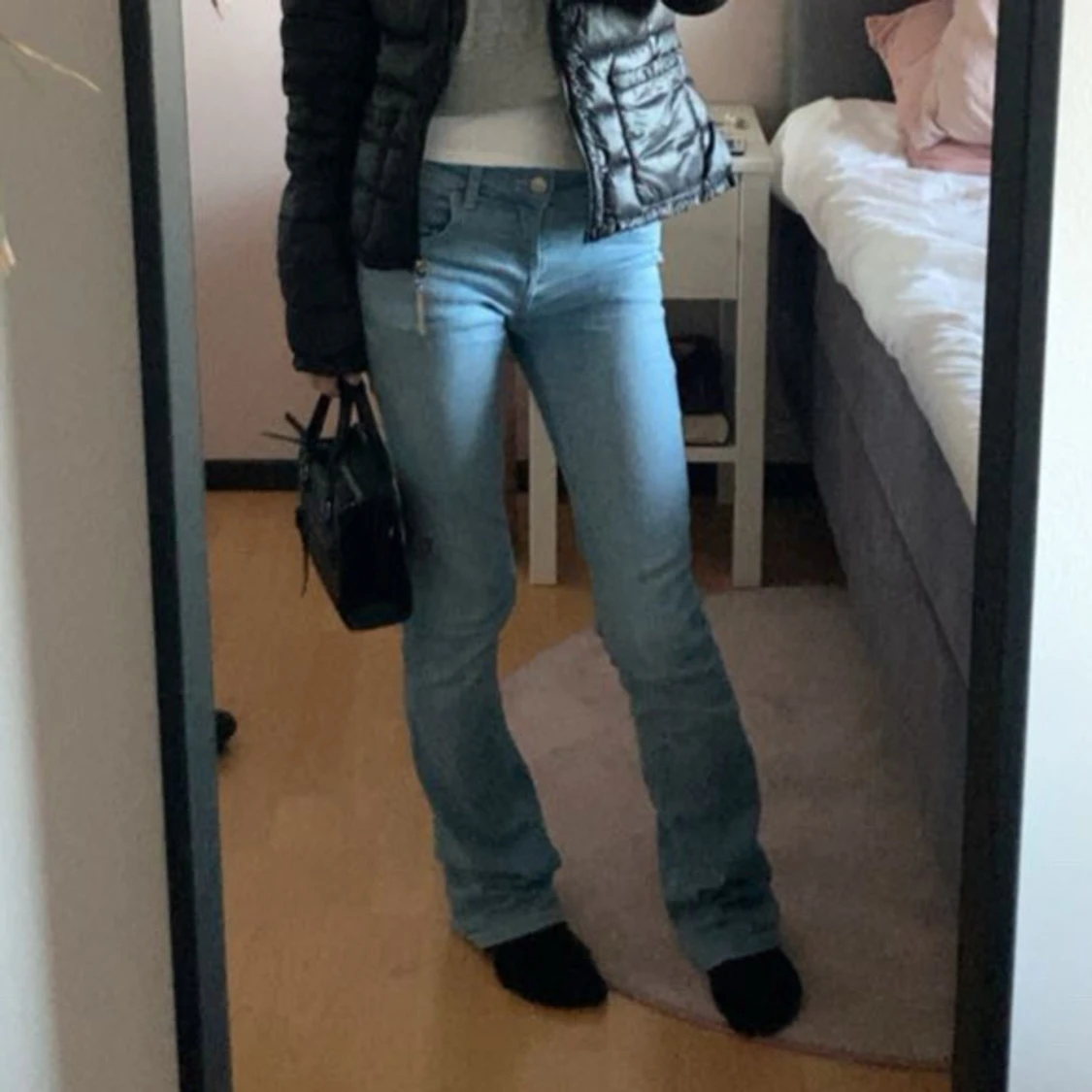 Ljusblå bootcut jeans