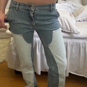Filippa K jeans - Helt vanliga filippa K jeans med cool detalj. Inag defekter alls, knappt använda