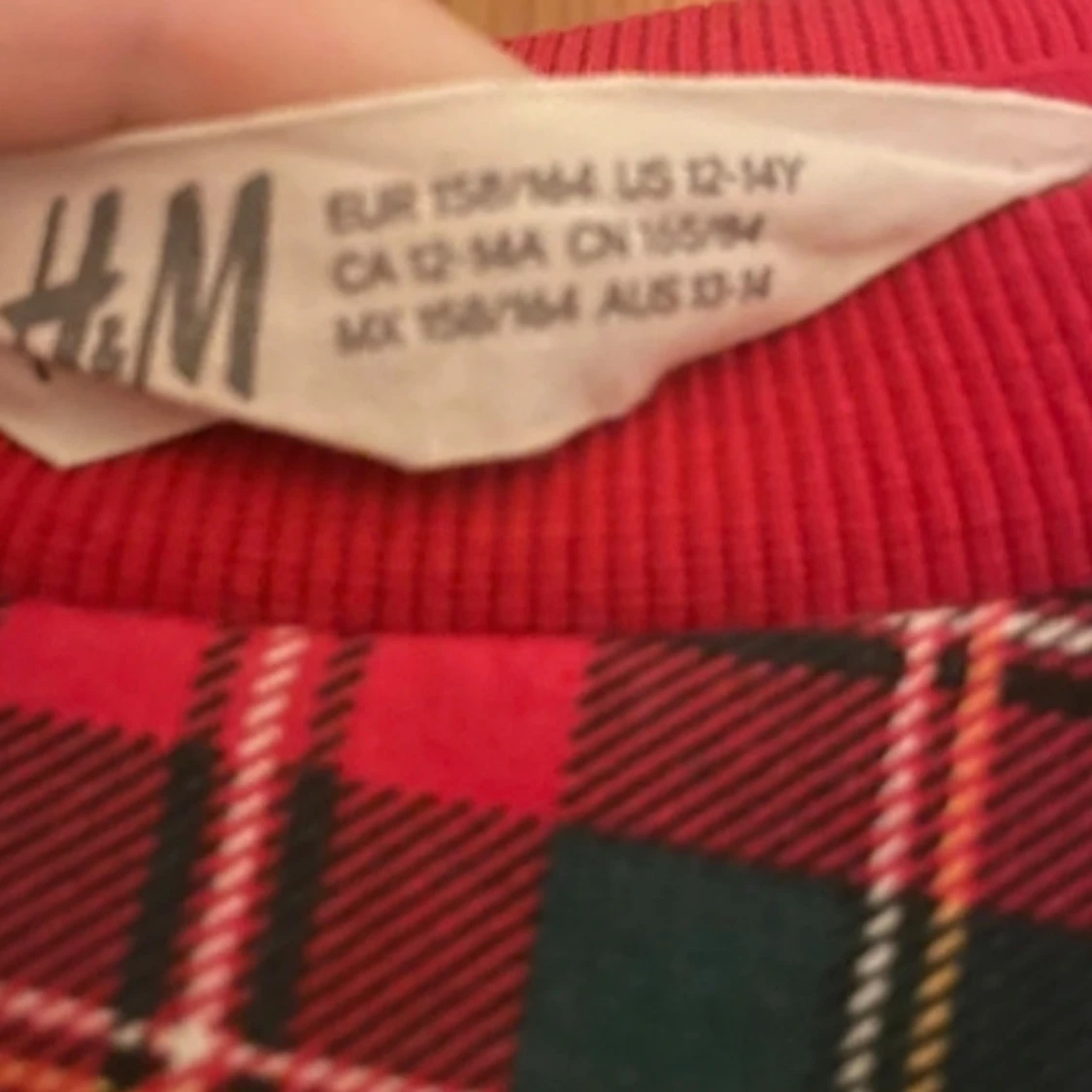 Röd rutig långärmad tröja från H&M - 2