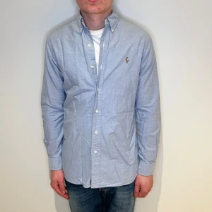 Ralph lauren skjorta  - Ralph lauren skjorta | Skick - 8,5/10 | Size - S (passar M) | Fraktar via postnord eller instabox på köparens bekostnad | Hör av dig vid minsta fråga eller fundering // RDL