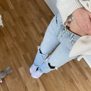 Ljusblå jeans Gina Tricot - Oanvända, så snygga!