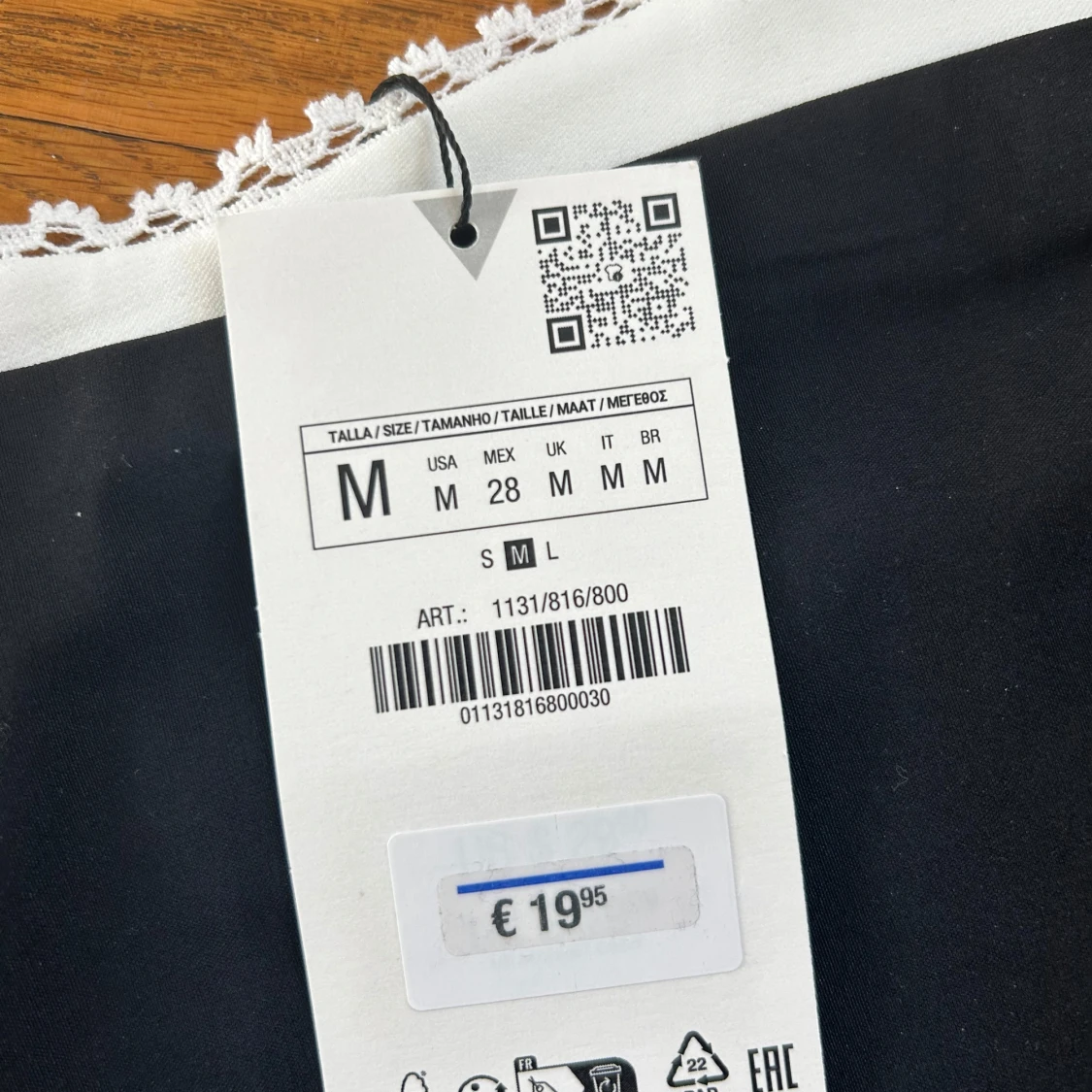 Svart och vit tubtopp med spetskant - 1