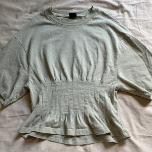 Topp - Använt 2-3 gånger 🫶🏼