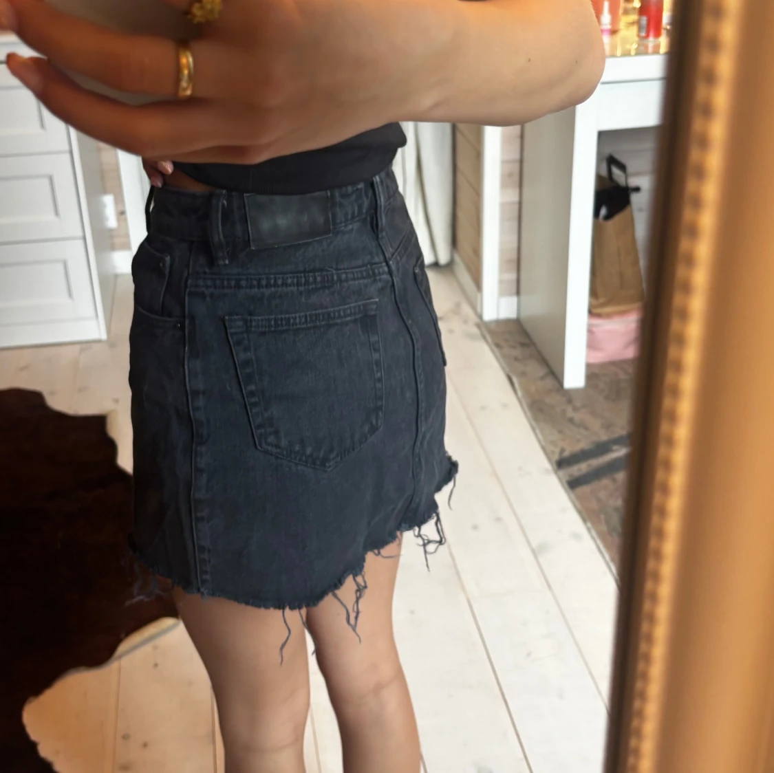 Svart jeanskjol från TRF Denim - 1