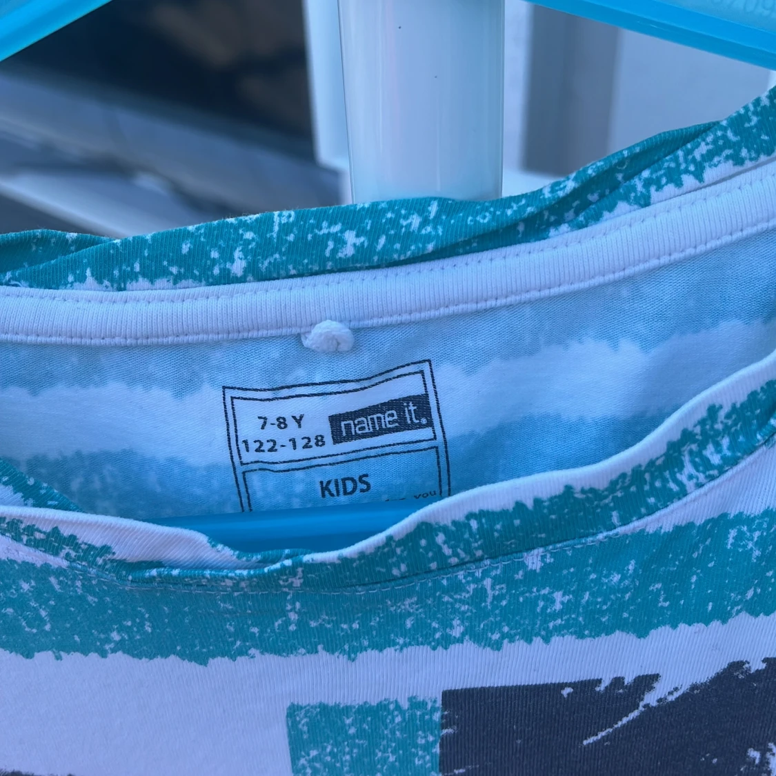 Randig t-shirt med tryck från Name It - 2