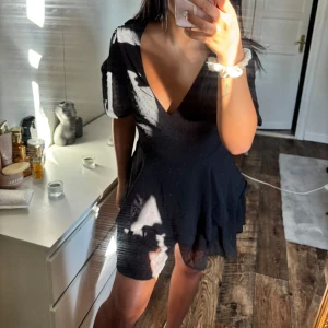 Svart söt klänning  - Fin sommar klänning 