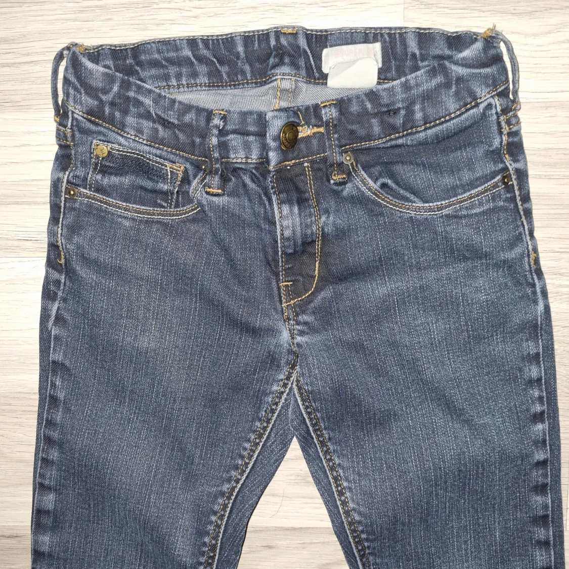 Blå jeans med dragkedjor bak - 2