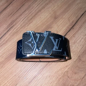 Louis Vuitton bälte  - Tjenare säljer detta feta lv bälte i st 115! Fraktar snabbt. Skriv om ni har nån fråga 