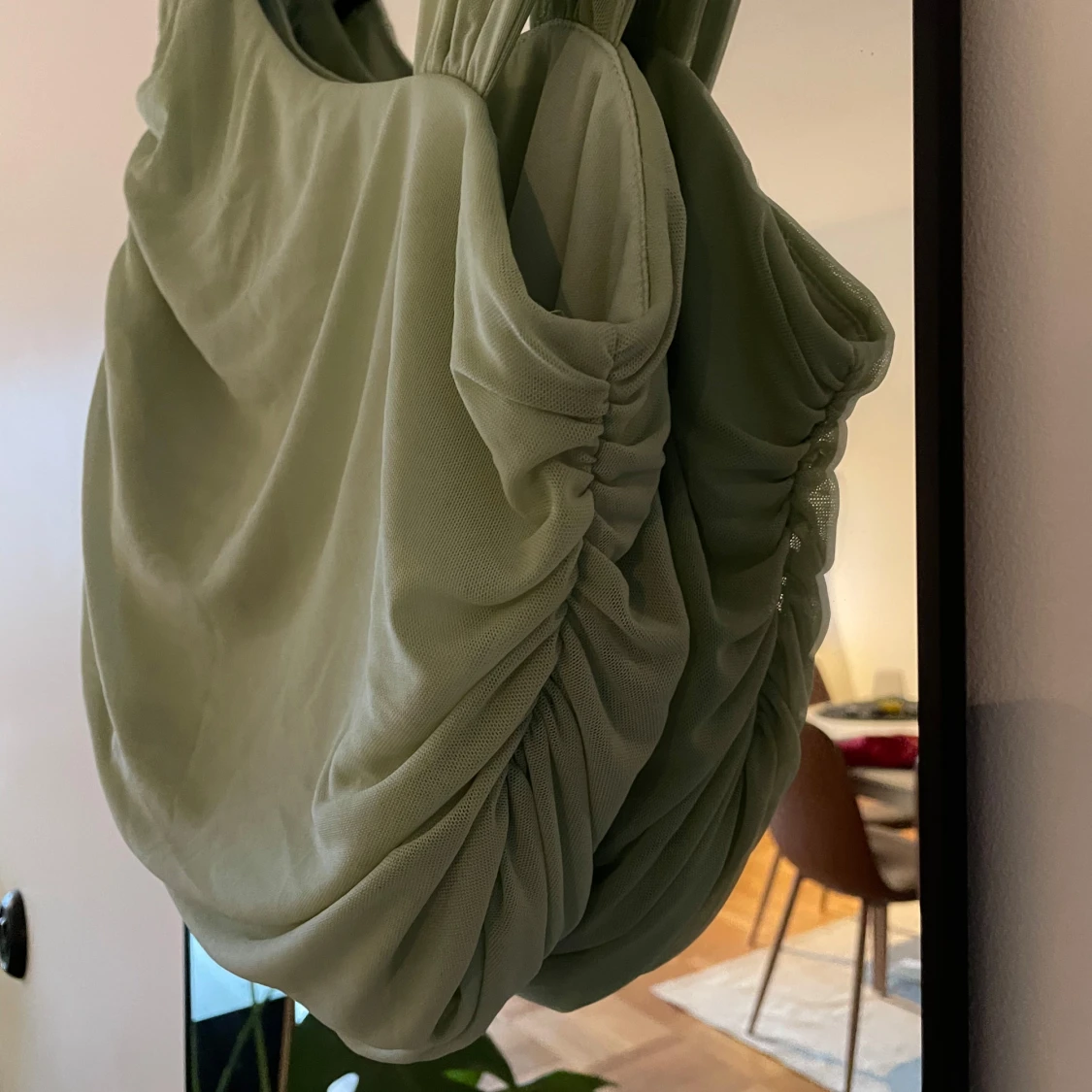 Grön topp i mesh - 2