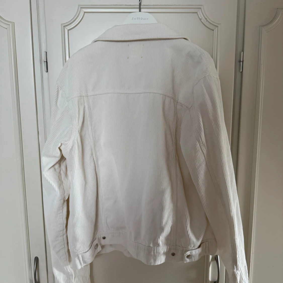 Vit manchesterjacka från Rotation - 2