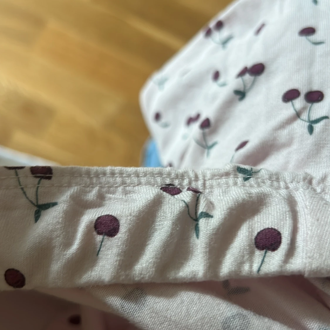 Ljusrosa vida byxor med körsbär - 3