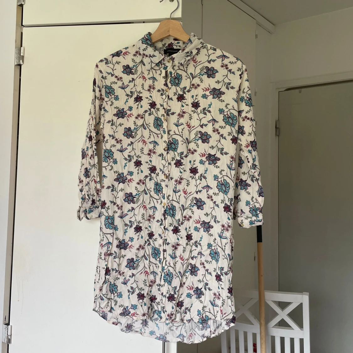 Blommig långärmad skjorta Atmosphere - 1