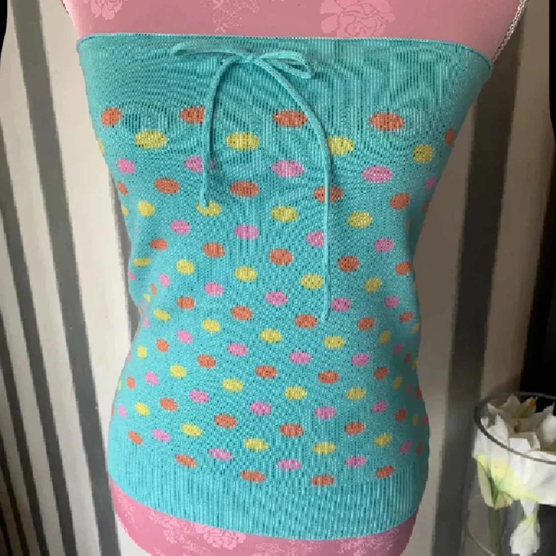 Turkos prickig stickad tubtopp