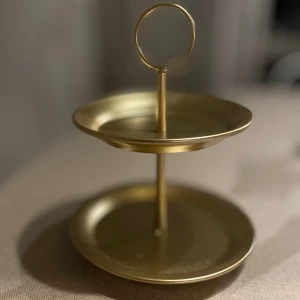 Våningsfat - Guldfärgat våningsfat