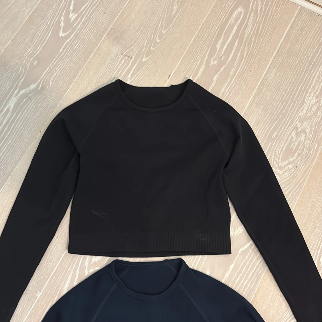 Två träningstoppar svart och blå, xs - 2