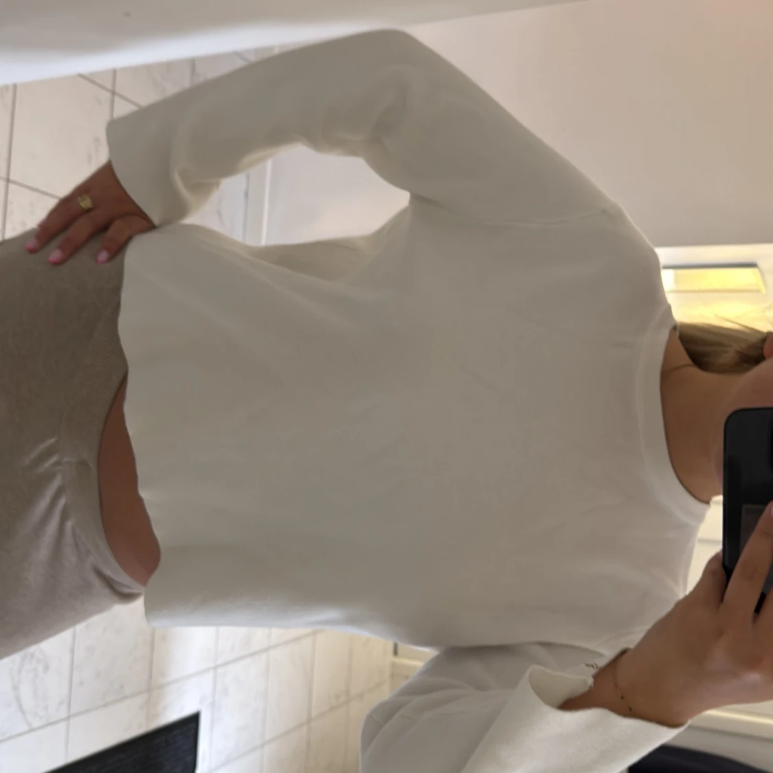 Vit långärmad tröja 