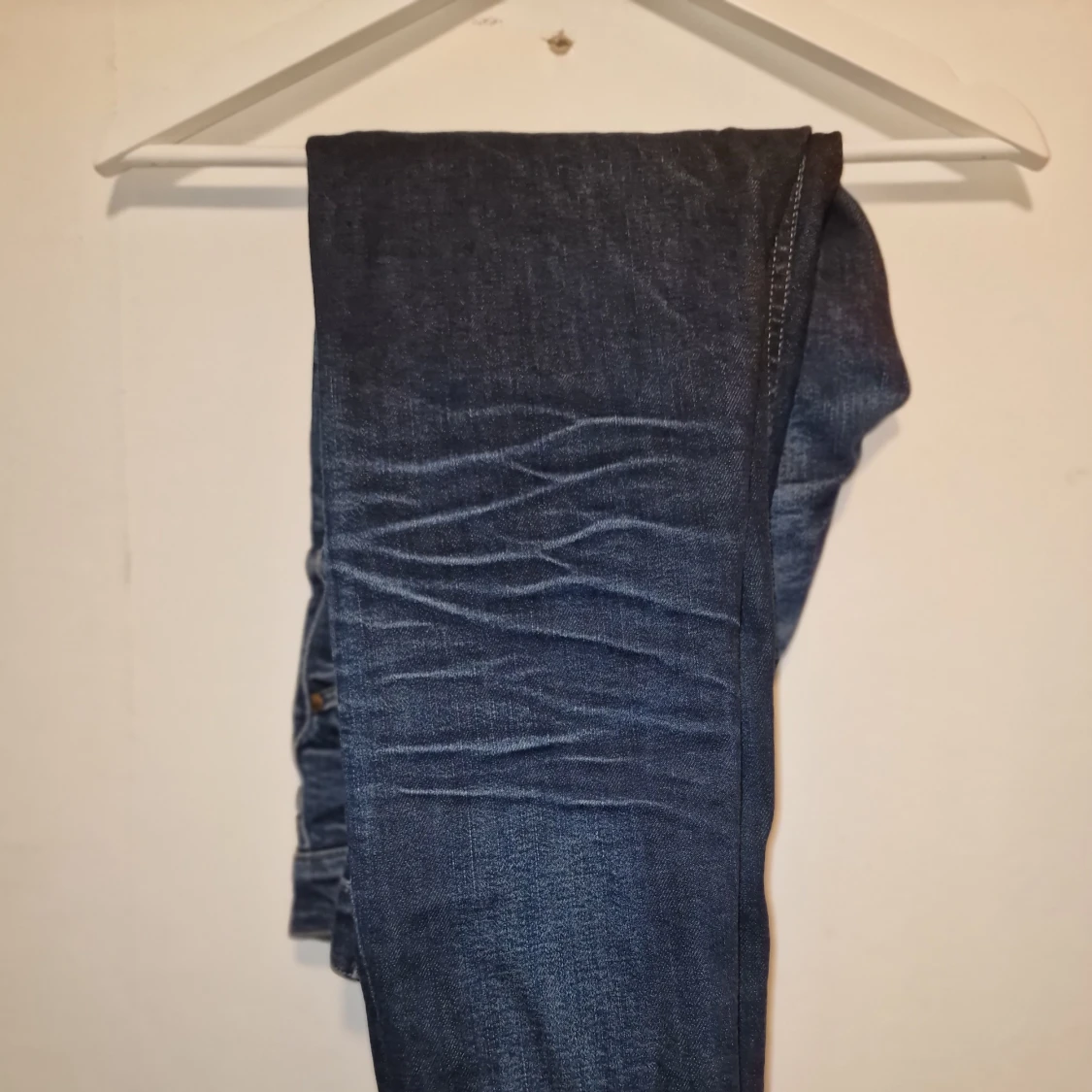 Blå jeansbyxor från Tiger of Sweden  - 1