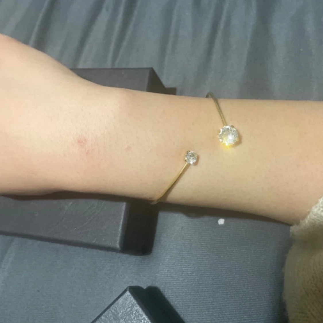 Guldarmband med kristaller - 2