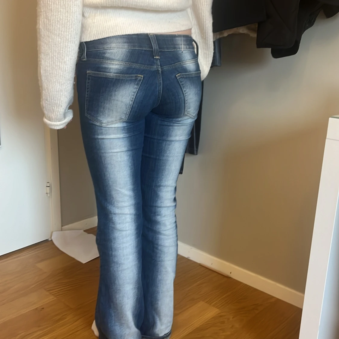 Blå bootcut jeans - 1
