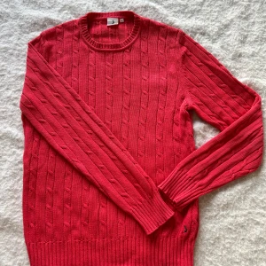 Boomerang tröja -  Säljer denna fräscha Boomerang tröja i storlek M riktigt snygg och passar perfekt nu inför våren! HMU om just du är sugen på den här snygga tröjan!🫣