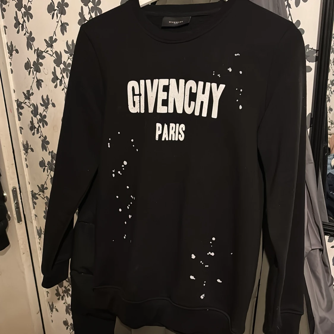 Svart tröja från Givenchy - 2