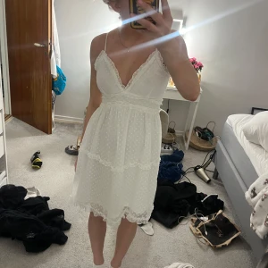 Klänning  - Jättesöt klänning perfekt till studenten eller skolavslutning💓🔥