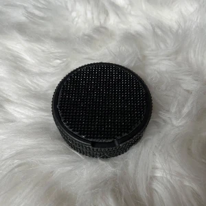 Svart förvaringsdosa med valfri design - Hel svart glitter dosan✨Perfekt för att förvara småsaker eller som en dekorativ detalj.