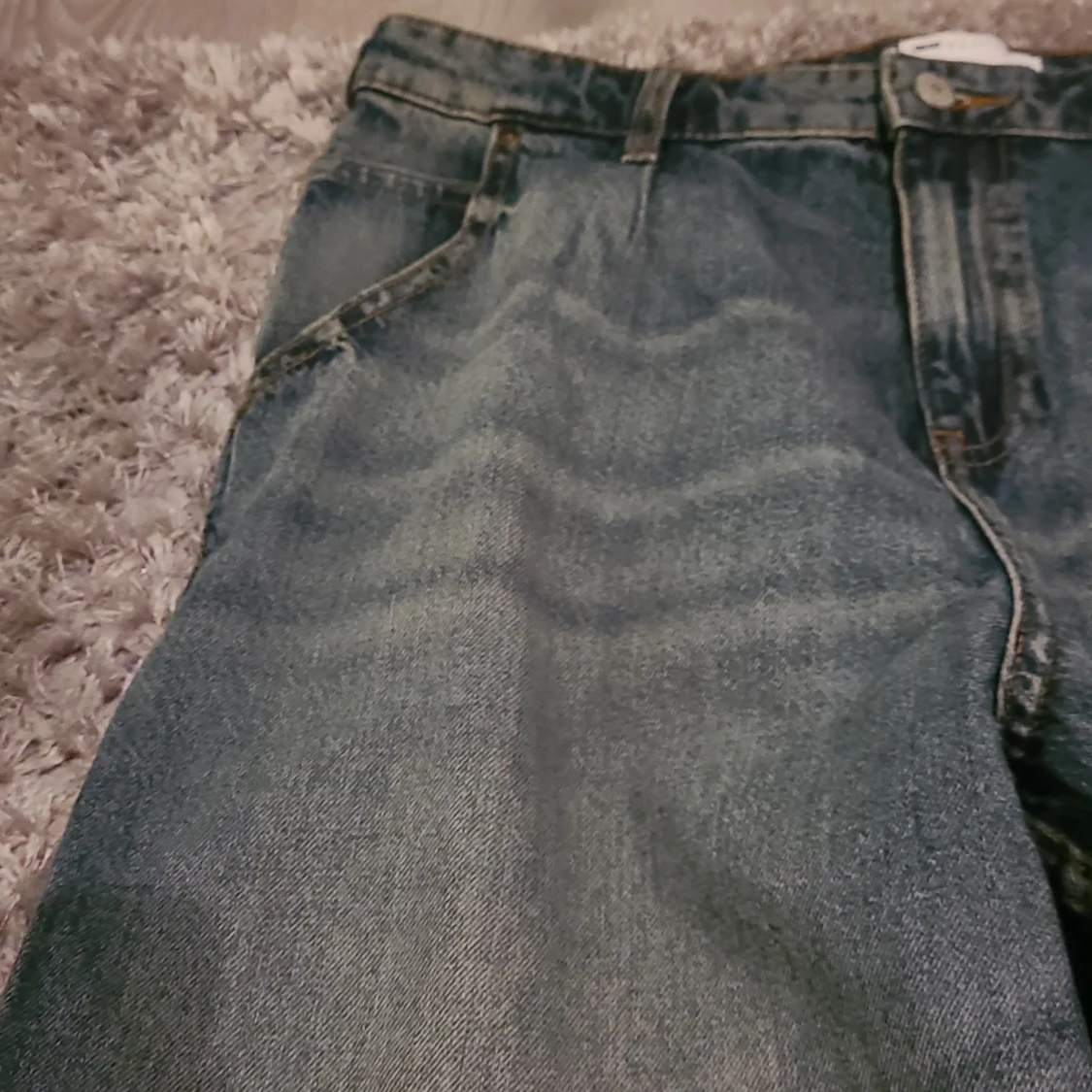 Blå jeansbyxor från Asos Design - 1