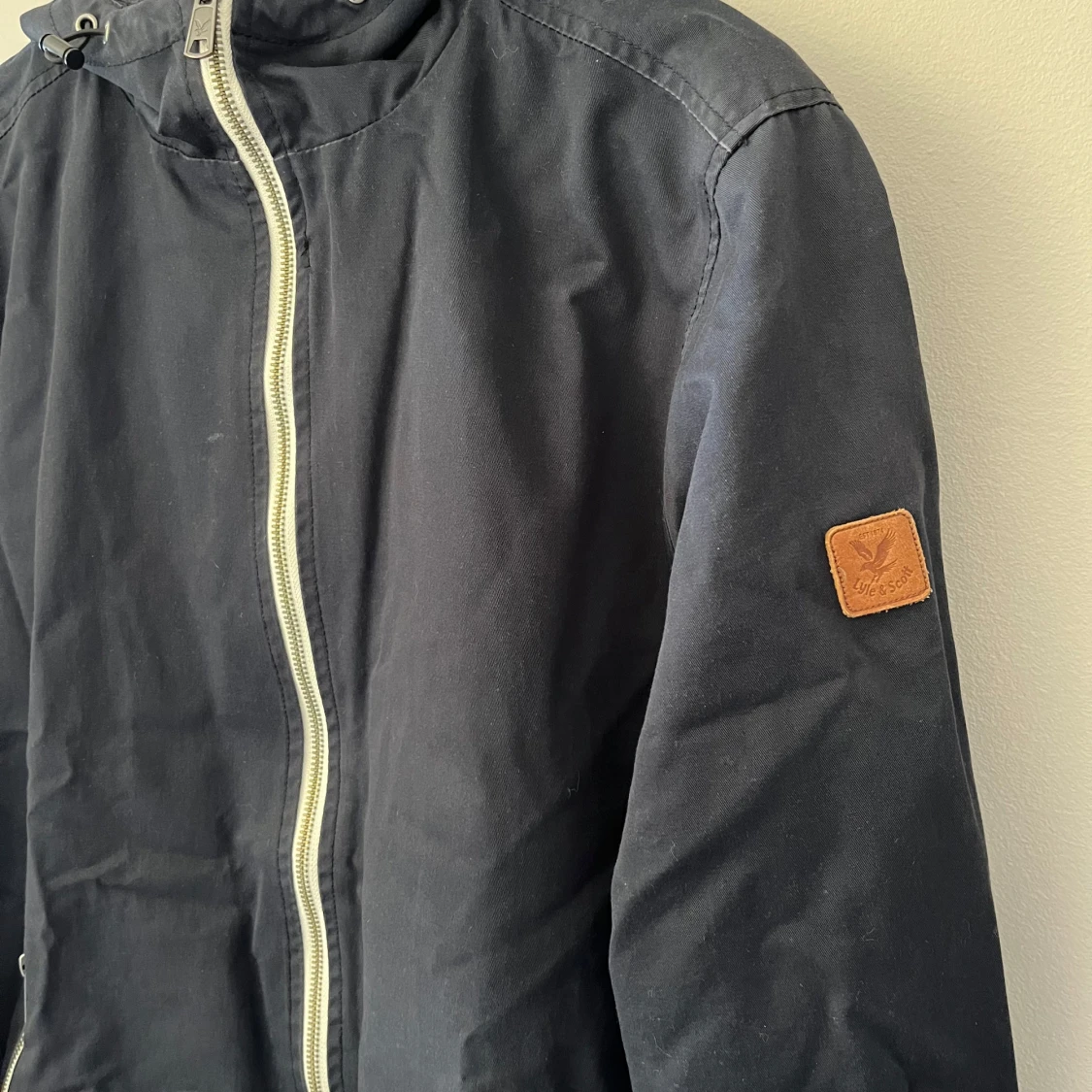 Mörkblå jacka från Lyle & Scott - 1